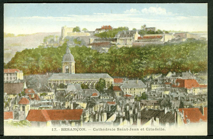 Vue prise sur la cathédrale Saint-Jean et la citadelle