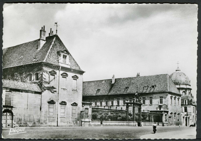 Vue générale de l'hôpital Saint-Jacques