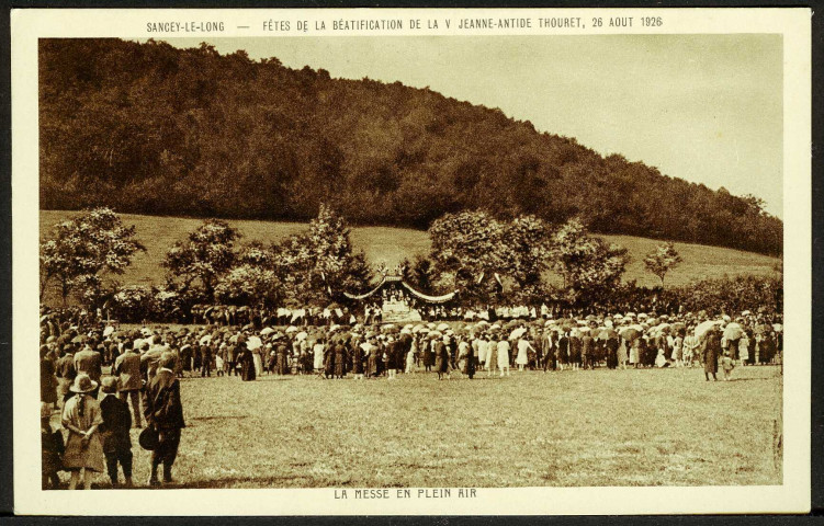 Fête de la béatification, messe en plein air
