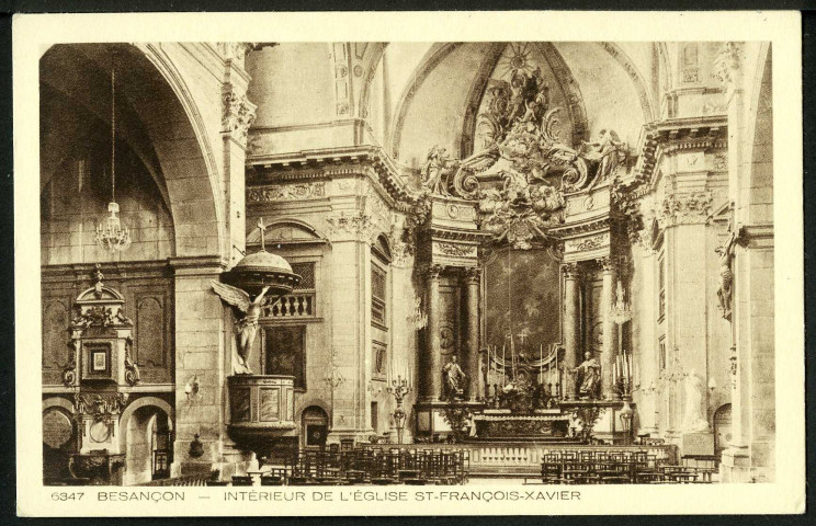 Intérieur de l'église Saint-François-Xavier