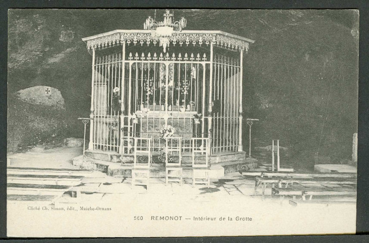 Intérieur de la grotte