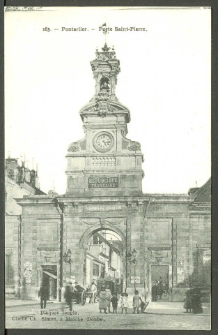 Vue de la porte Saint-Pierre