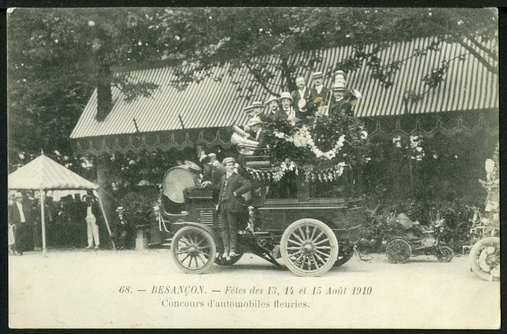Concours d'automobiles fleuries