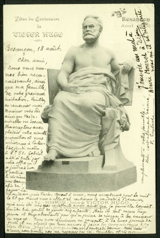 Vue de la statue Victor Hugo