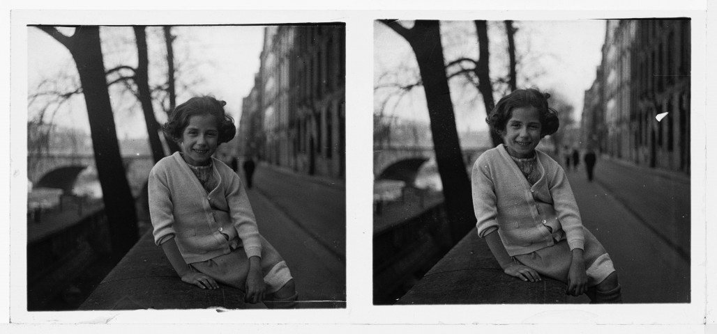 Portrait de Marguerite en extérieur