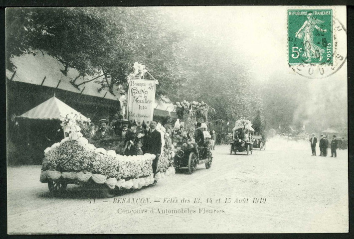 Concours d'automobiles fleuries