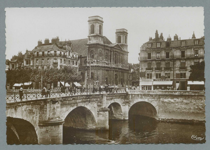 Pont Battant et église de la Madeleine
