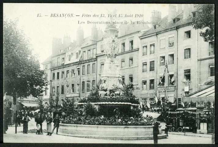 Décorations place de la Révolution