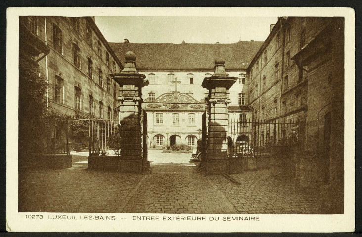 Entrée du séminaire