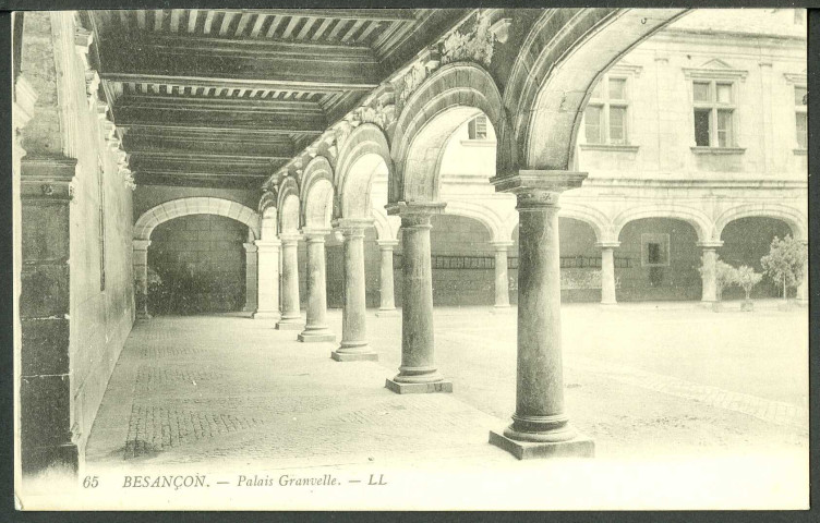 Les arcades du palais Granvelle