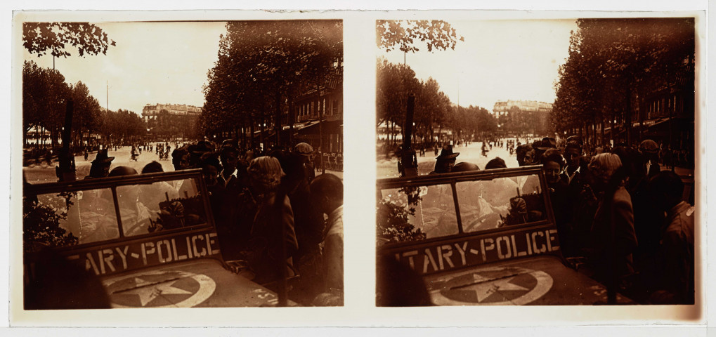 Soldats américains place de la République
