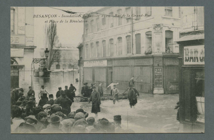 Bas de la Grande Rue et place de la Révolution