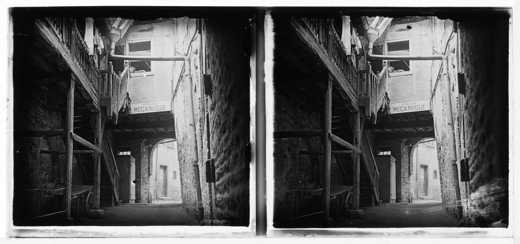 Cour intérieur d'une maison à Battant