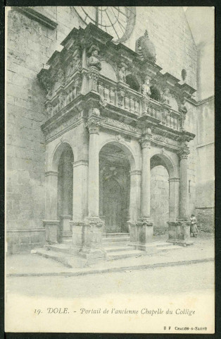 Portail de l'ancienne chapelle du Collège