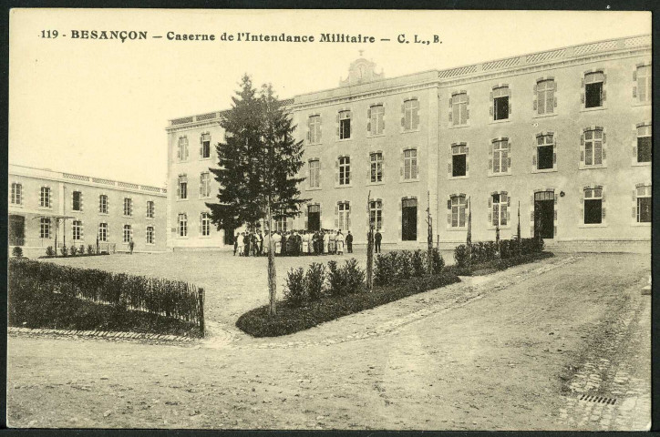 Vue des casernes et de la manutention