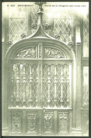 Porte de la chapelle des Trois Rois