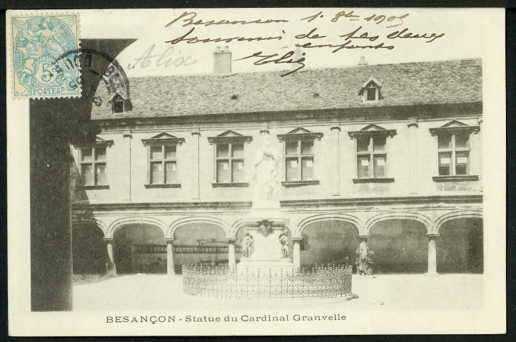 Vue de la statue du cardinal Granvelle