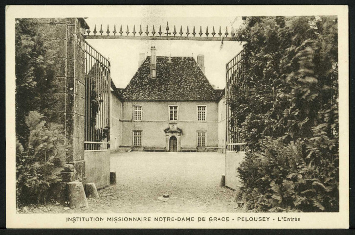 Institution missionnaire Notre-Dame de Grâce, l'entrée