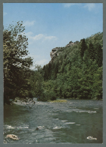 Le Rocher du Singe dominant le Doubs