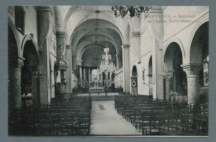 Intérieur de l'église Notre-Dame