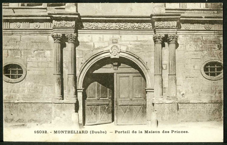 Portail de la maison des princes