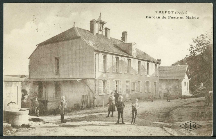 Bureau de poste et mairie