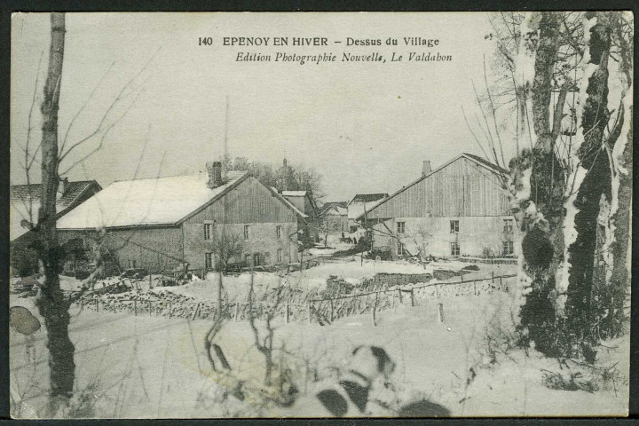 En hiver, dessus du village