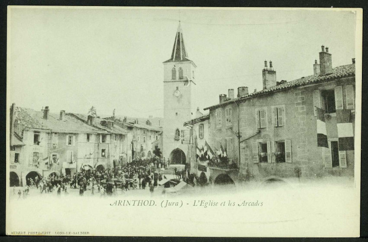 L'église et les arcades