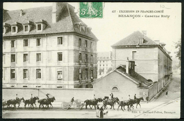 Vue des bâtiments depuis l'avenue Cusenier