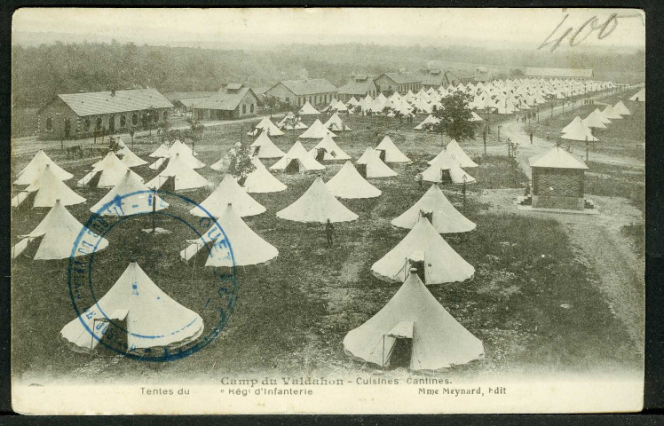 Le camp, cuisines et cantines