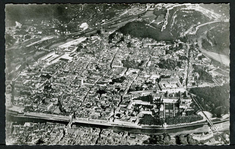 Vue aérienne générale sur la boucle du Doubs