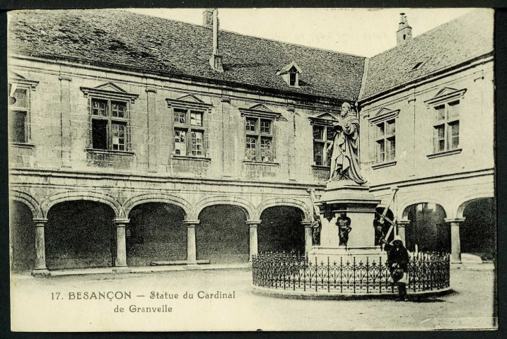 Vue de la statue du cardinal Granvelle