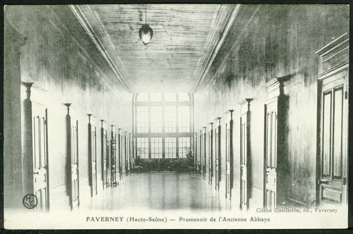 Promenoir de l'ancienne abbaye