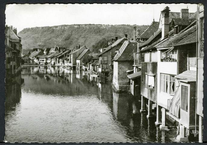 Vielles maisons sur la Loue