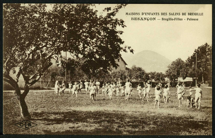 Maisons d'enfants des salins de Bregille, pelouse