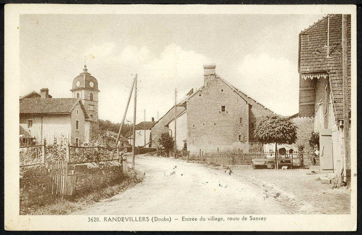 Entrée du village, route de Sancey
