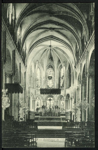Intérieur de la cathédrale Saint-Jean
