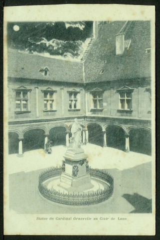Vue de la statue du cardinal Granvelle