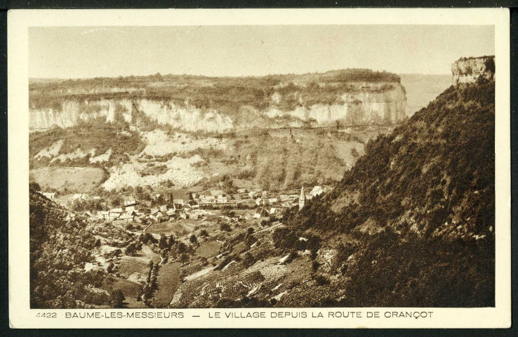 Le village depuis la route de Grancot