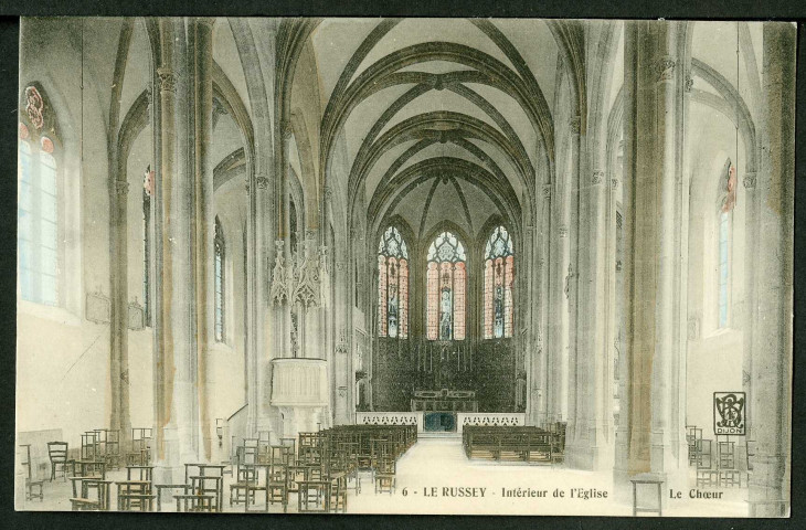 Intérieur de l'église, le choeur
