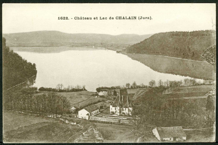 Château et lac de Chalain (Jura)