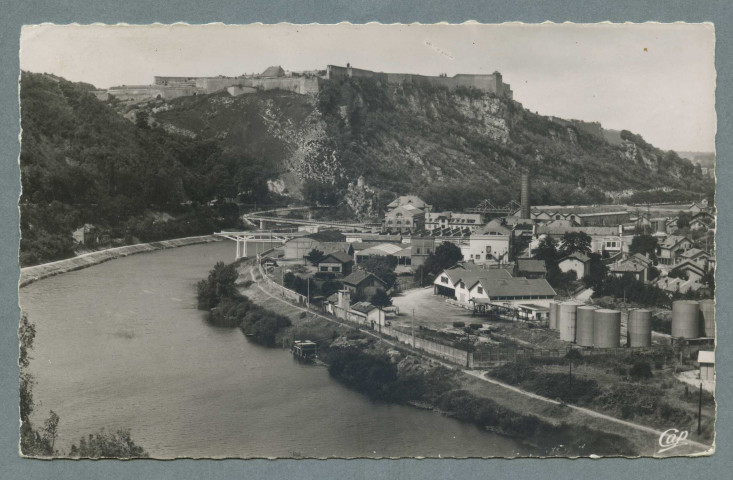 La soierie et la forteresse