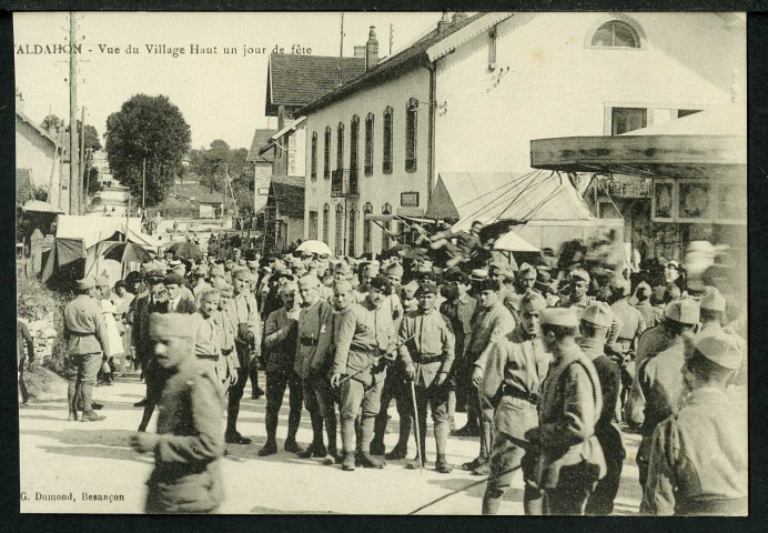 Vue du village Haut un jour de fête
