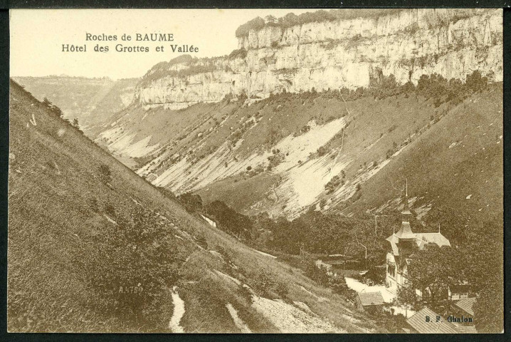 Hôtel des Grottes et la vallée