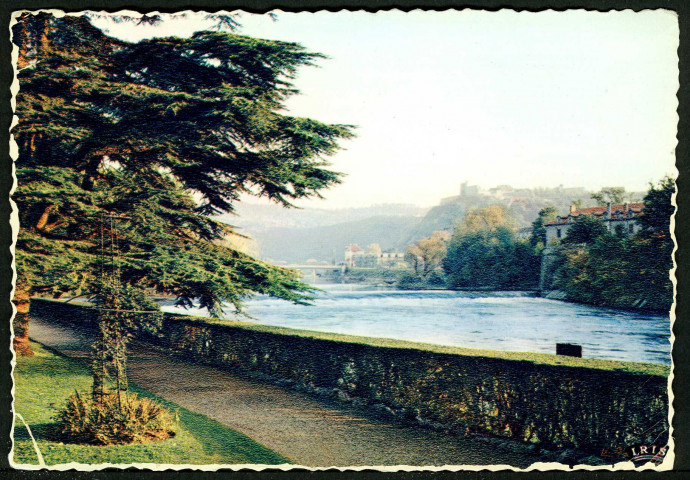 Barrage du Doubs et citadelle depuis la promenade Micaud