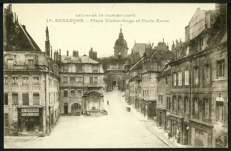 Place Victor Hugo, porte Noire et cathédrale Saint-Jean