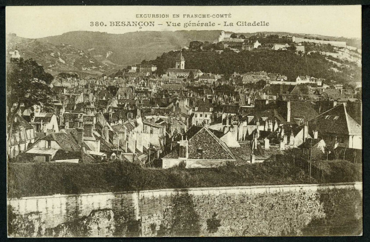 Vue générale, les fortifications et la citadelle