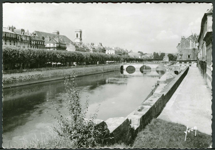 Vue du Doubs, du quai Vauban et du pont Battant