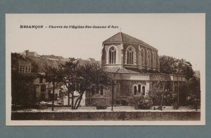 Chevet de l'église Sainte Jeanne d'Arc