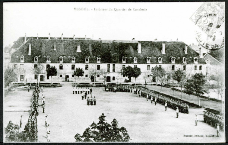 Intérieur du quartier de cavalerie